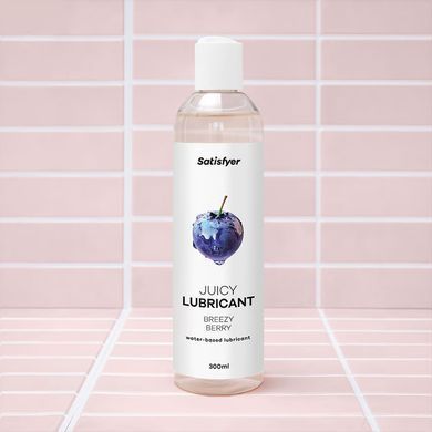 Лубрикант на водной основе Satisfyer Juicy Lubricant Breezy Berry water based 300 мл Satisfyer  &mdash; фото