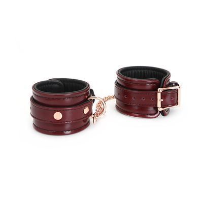 Кожаные наручники Liebe Seele Wine Red Wrist Cuffs, съемная цепочка-крепление SO9452 фото Купить   Liebe Seele (Японія) 3 325 грн
