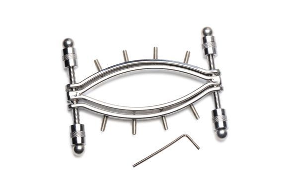Затискач для вагіни Master Series: Spread 'Em Poker Vagina Clamp with Adjustable Pressure Screws, ши SO8798 фото Купити Затискач для вагіни Master Series: Spread 'Em Poker Vagina Clamp with Adjustable Pressure Screws, ши  Master Series (США) 3 732 грн