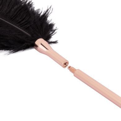 Лоскітка з металевим флогером Rosy Gold - Feather Tickler & Whip SX3909 фото Купити Лоскітка з металевим флогером Rosy Gold - Feather Tickler & Whip  Rosy Gold (Нідерланди) 1 839 грн