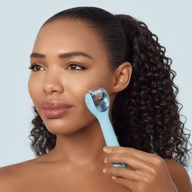 Електронний ролер для обличчя з мікроголками GESKE MicroNeedle Face Roller 9в1 turquoise HB0191 фото Купити Електронний ролер для обличчя з мікроголками GESKE MicroNeedle Face Roller 9в1 turquoise  GESKE 1 699 грн