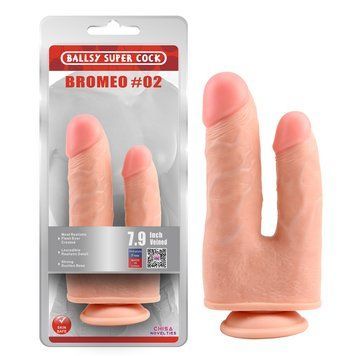 Фаллоимитатор&nbsp;двойной&nbsp;с&nbsp;мошонкой&nbsp;Chisa&nbsp;Ballsy Super Cock Bromeo&nbsp;#&nbsp;02 на&nbsp;присоске, телесный Chisa &mdash; фото
