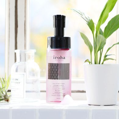 Піна для інтимного догляду Iroha Intimate Wash Foam Type Damask Rose and Geranium 150 мл SX3495 фото Купити Піна для інтимного догляду Iroha Intimate Wash Foam Type Damask Rose and Geranium 150 мл  Iroha (Японія) 899 грн