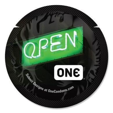 Набір презервативів ONE Glowing Pleasures, 100 шт, світяться в темряві, зі змазкою, паковання-тубус SX0736 фото Купити Набір презервативів ONE Glowing Pleasures, 100 шт, світяться в темряві, зі змазкою, паковання-тубус  ONE (США) 4 065 грн